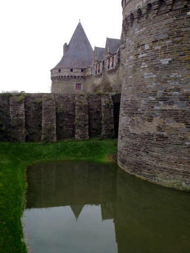 An impromptu moat at the Chateau du Rohan in Pontivy where there hasn't been a moat in hundreds of years.